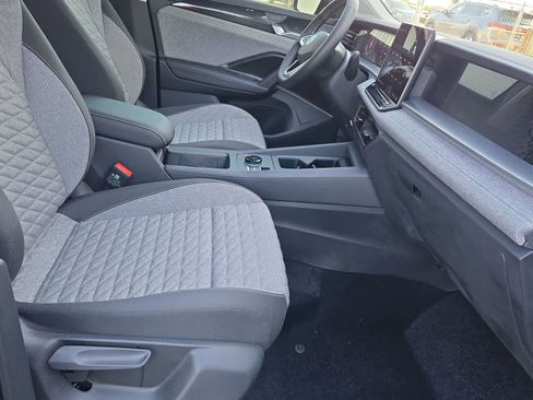 New 2025 Volkswagen Tiguan S FWD image 22