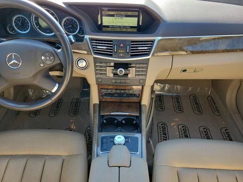 Used 2010 Mercedes-Benz E 350 E 350 Luxury image 17