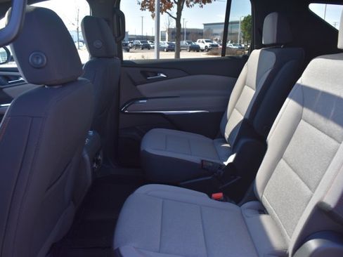 New 2026 Chevrolet Traverse LT w/ Sun and Wheel Package image 15