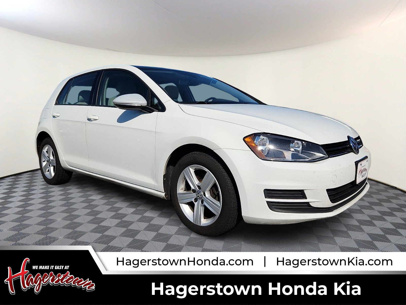 Used 2017 Volkswagen Golf Wolfsburg Edition FWD image 1