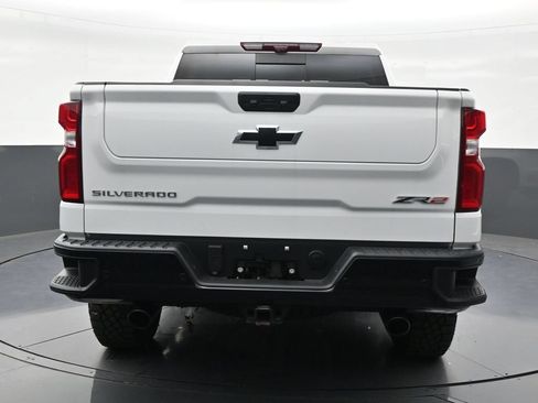 Used 2025 Chevrolet Silverado 1500 ZR2 w/ Technology Package AWD/4WD image 4