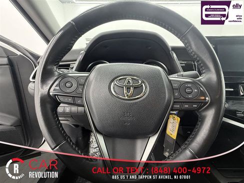 Used 2023 Toyota Camry SE image 10