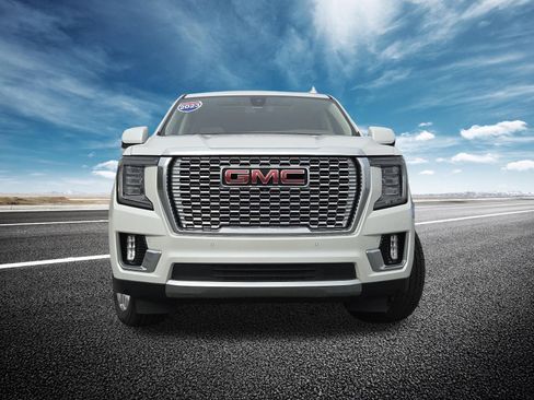 Used 2022 GMC Yukon XL Denali image 16