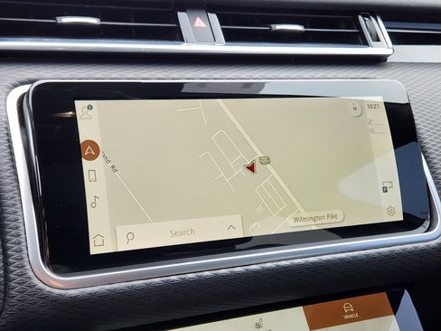 Certified 2022 Land Rover Range Rover Velar R-Dynamic S image 22