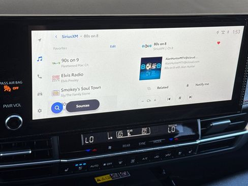 Used 2025 Toyota Sienna XSE w/ XSE Premium Package image 19