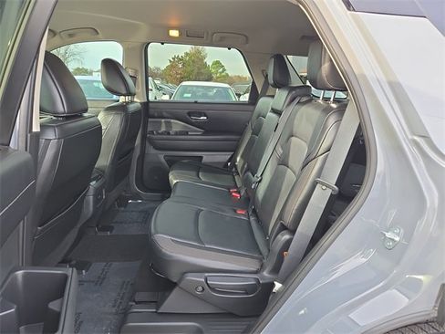 Certified 2023 Nissan Pathfinder SL image 17