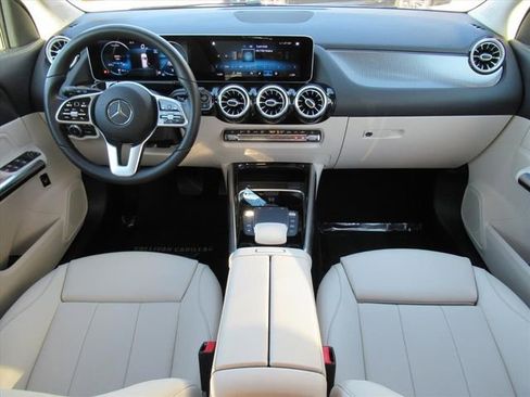 Used 2021 Mercedes-Benz GLA 250 image 11