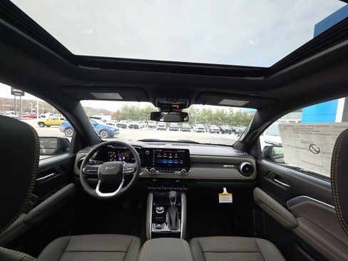 New 2026 Chevrolet Colorado ZR2 w/ Technology Package image 10