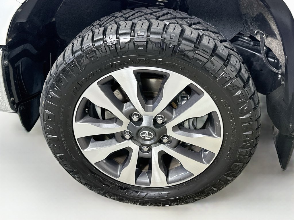 Used 2021 Toyota Tundra Limited w/ Limited Premium Package AWD/4WD image 24