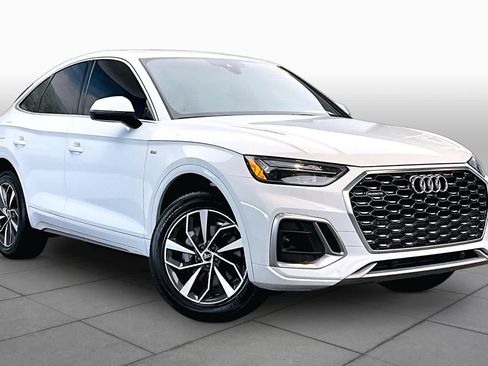 Used 2022 Audi Q5 2.0T Premium w/ Convenience Package AWD/4WD image 3