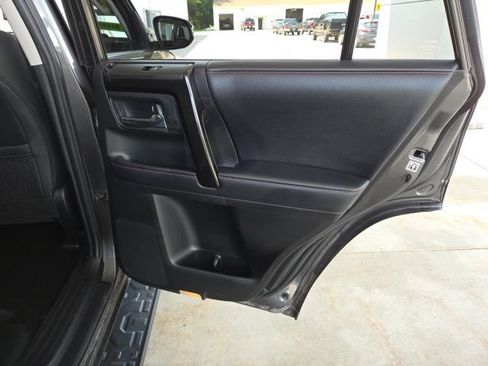Used 2019 Toyota 4Runner TRD Off-Road AWD/4WD image 48