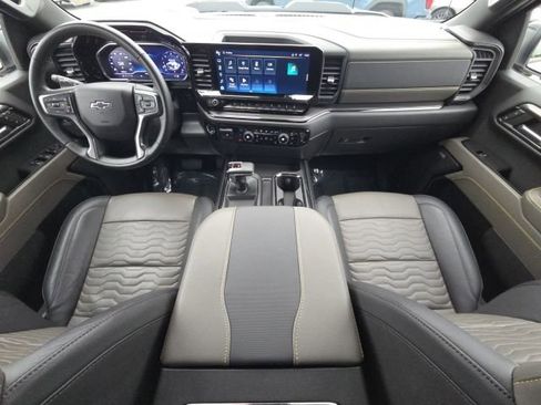 Used 2024 Chevrolet Silverado 1500 ZR2 w/ Technology Package image 29