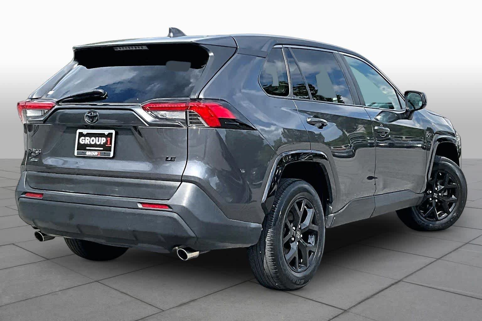 Used 2023 Toyota RAV4 LE FWD image 13