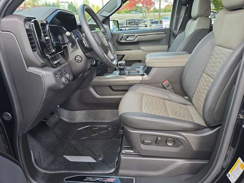 Certified 2024 Chevrolet Silverado 1500 ZR2 image 25