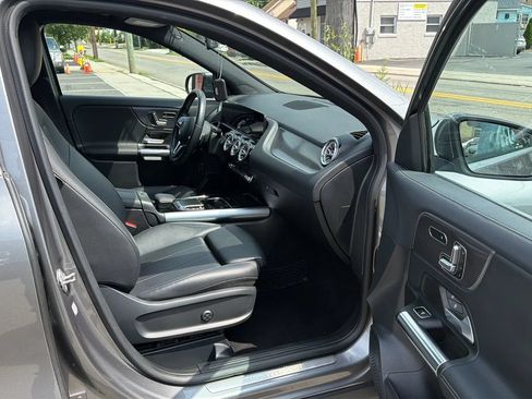 Used 2021 Mercedes-Benz GLA 250 4MATIC w/ Premium Package image 24