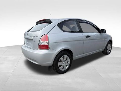 Used 2009 Hyundai Accent GS w/ Popular Equipment Pkg 2 image 3