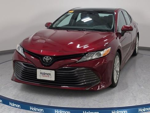 Used 2018 Toyota Camry XLE w/ Driver Assist Package FWD image 3