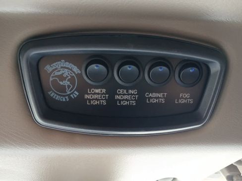 Used 2021 Chevrolet Express 2500 w/ Enhanced Convenience Package RWD image 44