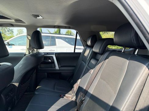 Used 2022 Toyota 4Runner Limited AWD/4WD image 9
