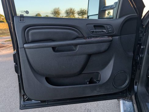 Used 2014 GMC Sierra 3500 Denali image 11