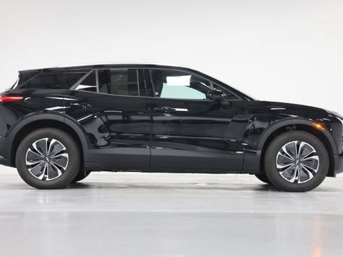 Used 2024 Chevrolet Blazer EV LT AWD/4WD image 18