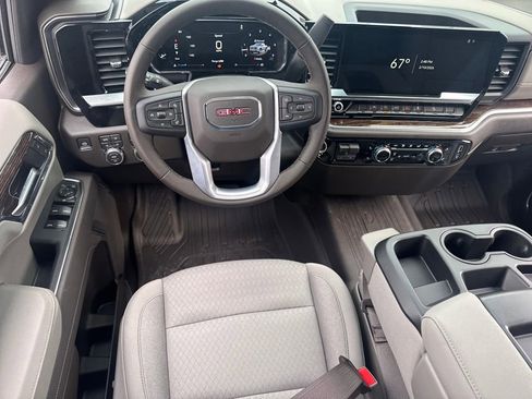 New 2026 GMC Sierra 1500 SLE image 16