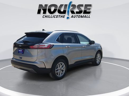 Used 2022 Ford Edge SEL w/ Convenience Package AWD/4WD image 8