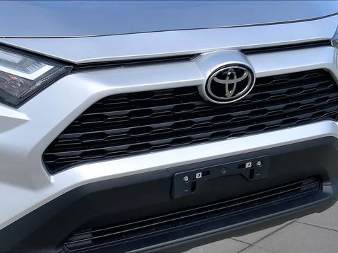 Used 2024 Toyota RAV4 LE FWD image 31