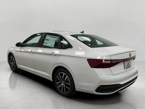 New 2026 Volkswagen Jetta SE image 6