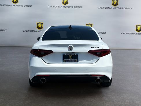 Used 2021 Alfa Romeo Giulia Sprint w/ Nero Edizione RWD image 4