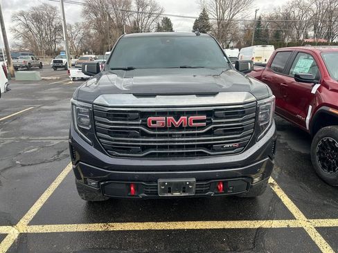Used 2022 GMC Sierra 1500 AT4 w/ AT4 Premium Package image 8