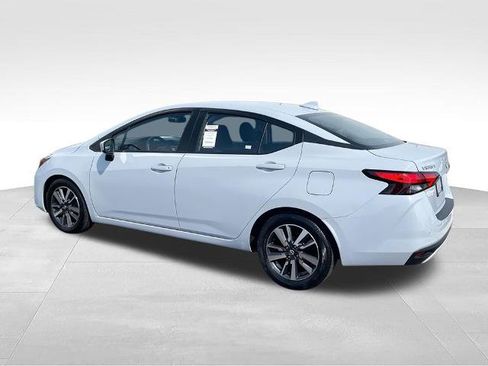 Certified 2023 Nissan Versa SV FWD image 6