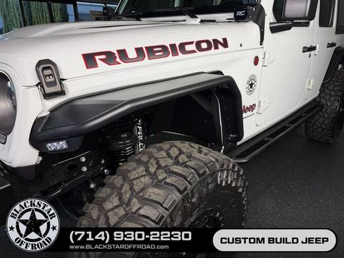 Used 2025 Jeep Wrangler Unlimited Rubicon AWD/4WD image 6