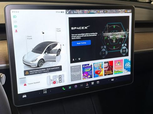 Used 2025 Tesla Model Y Long Range image 27