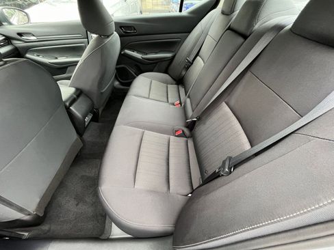 Used 2024 Nissan Altima 2.5 SV image 25