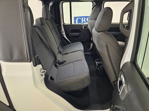 New 2026 Jeep Gladiator Sport image 35