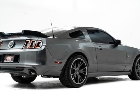 Used 2013 Ford Mustang GT image 4