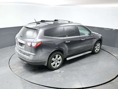 Used 2016 Chevrolet Traverse LT w/ Style and Technology Package image 14