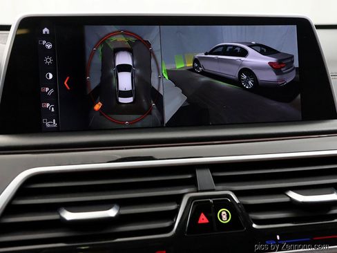 Used 2018 BMW 750i xDrive AWD/4WD image 23