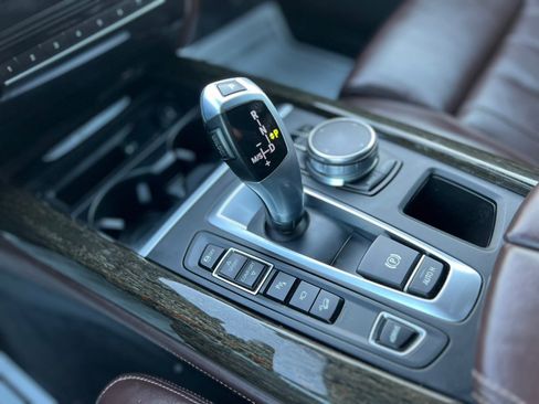 Used 2017 BMW X5 xDrive40e image 16