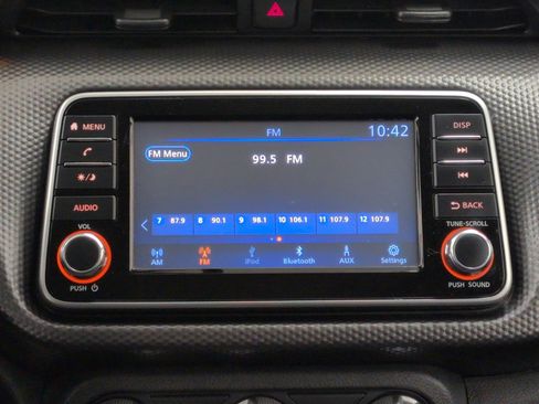 Used 2018 Nissan Kicks S image 14