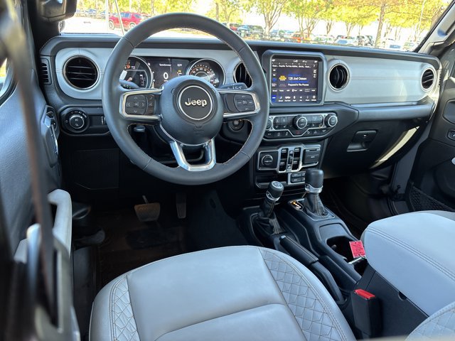 Used 2023 Jeep Gladiator Overland AWD/4WD image 18