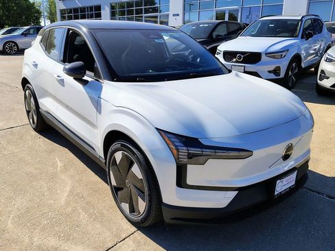 New 2026 Volvo EX30 Plus w/ Climate Package AWD/4WD image 4