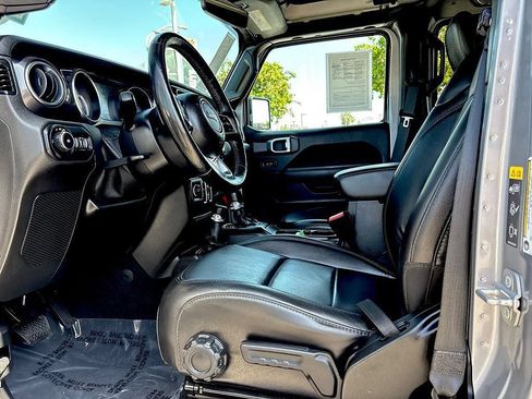 Used 2021 Jeep Wrangler Unlimited Sahara AWD/4WD image 10