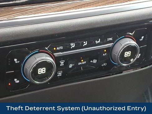 Used 2024 Chevrolet Silverado 1500 LT image 19