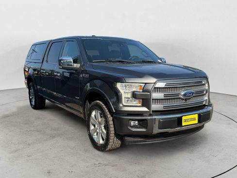 Used 2017 Ford F150 Platinum w/ Equipment Group 701A Luxury AWD/4WD image 3