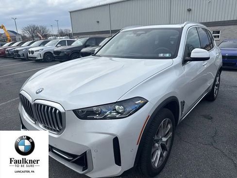 Used 2024 BMW X5 xDrive40i w/ Premium Package image 1