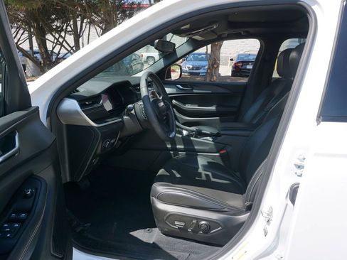 Used 2023 Jeep Grand Cherokee L Laredo AWD/4WD image 2