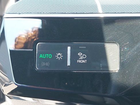 Used 2024 Audi Q8 e-tron Prestige w/ Prestige Package AWD/4WD image 29