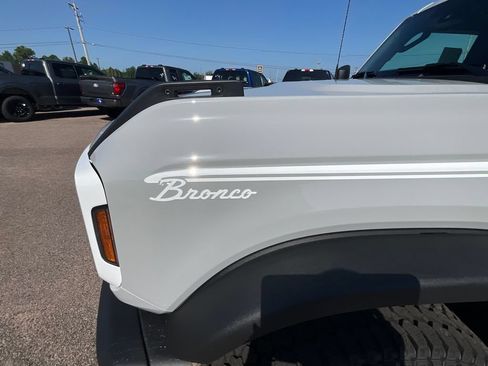 New 2026 Ford Bronco Heritage Edition AWD/4WD image 13